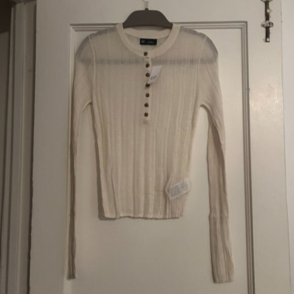 Gap Sheer Rib Henley Sweater in Beige (Size S) - NEW with tags - Picture 4 of 4
